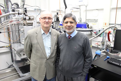 CLS CMCF Beamline Scientist Pawel Grolchuski (left) with Agri-Food Canada scientist Muhammad Anzar.